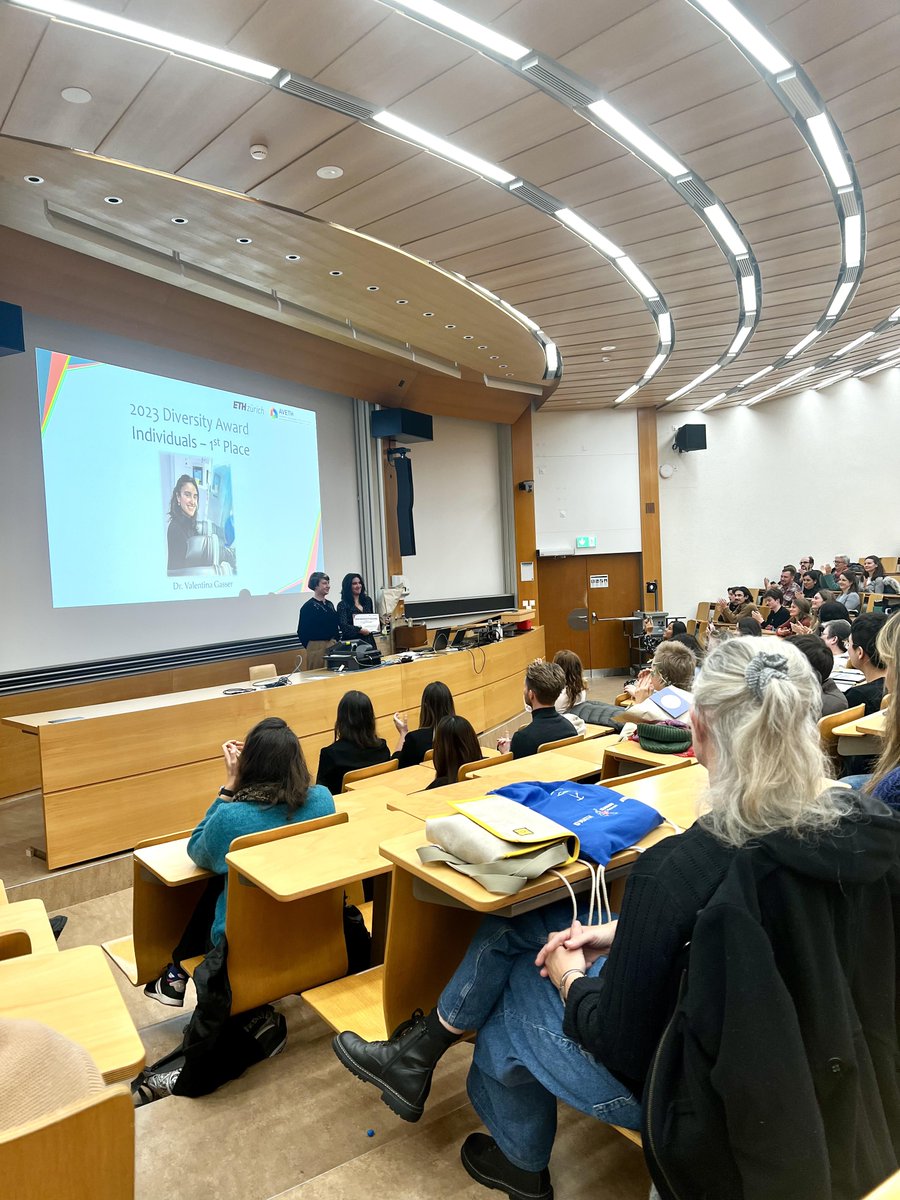 👏 Congratulations to all nominees and winners of this year's ETH #Diversity #Awards, presented by @AV_ETH and ETH Diversity! A wonderful event featuring inspiring keynotes by @liz_tilley and @rach_garr on the importance of inclusion and barring of toxic behaviors.