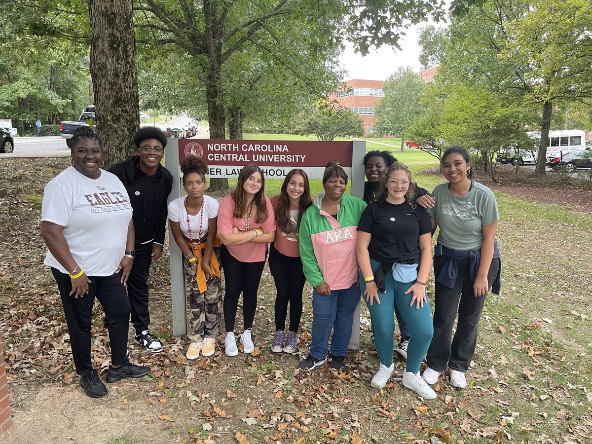 seahawkwooten's tweet photo. WECHS at NCCU and opportunities for learning about academic programs at ⁦@ilmearlycollege⁩ ⁦@NCCU⁩. Thank you Mrs. Wanda Seed for the opportunity!! https://t.co/qNFfApRcRw