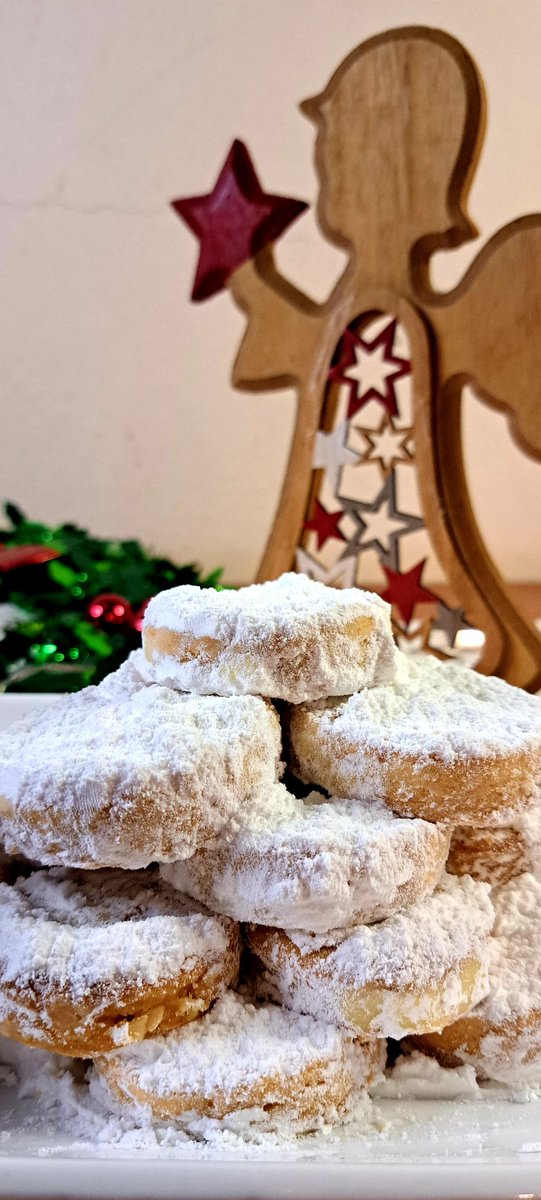 AnnysKitchenEU's tweet photo. 1️⃣Traditional kurabiye w/ icing sugar ➡️ 7.50€/pack(500gr)
2️⃣Traditional kurabiye w/ icing sugar ➡️ 14€/pack(1kg)
3️⃣Sugar-free kurabiye w/ stevia/erythritol powder ➡️ 11.50€/pack(500gr)
4️⃣Sugar-free kurabiye w/ stevia/erythritol powder ➡️ 22€/pack(1kg) https://t.co/ORTF8LwsAO