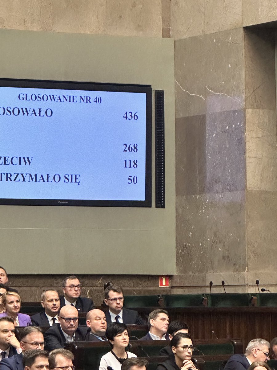 #TakdlaInVitro przyjęte- 268 głosów „za”. Robimy konkretnie nasze konkrety❤️✌️🇵🇱