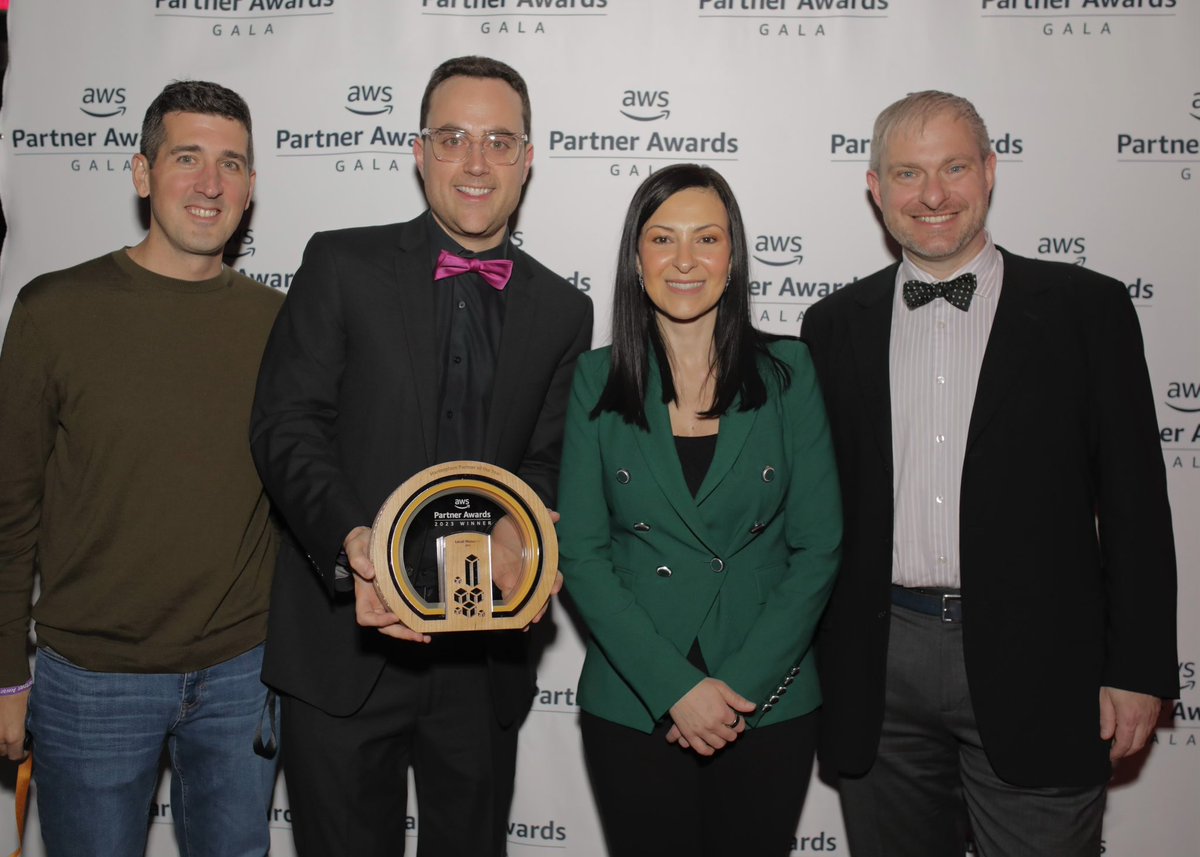 danielnewmanUV's tweet image. Couldn’t be more proud to be an investor and advisor to @localmeasure and their amazing CEO @jbarouch.
Congratulations on winning the AWS Marketplace partner of the year for APJ. 
Innovating on the future of #CX! 
Can’t wait to watch what’s next for LM👊🏻 $AMZN #AWSreInvent