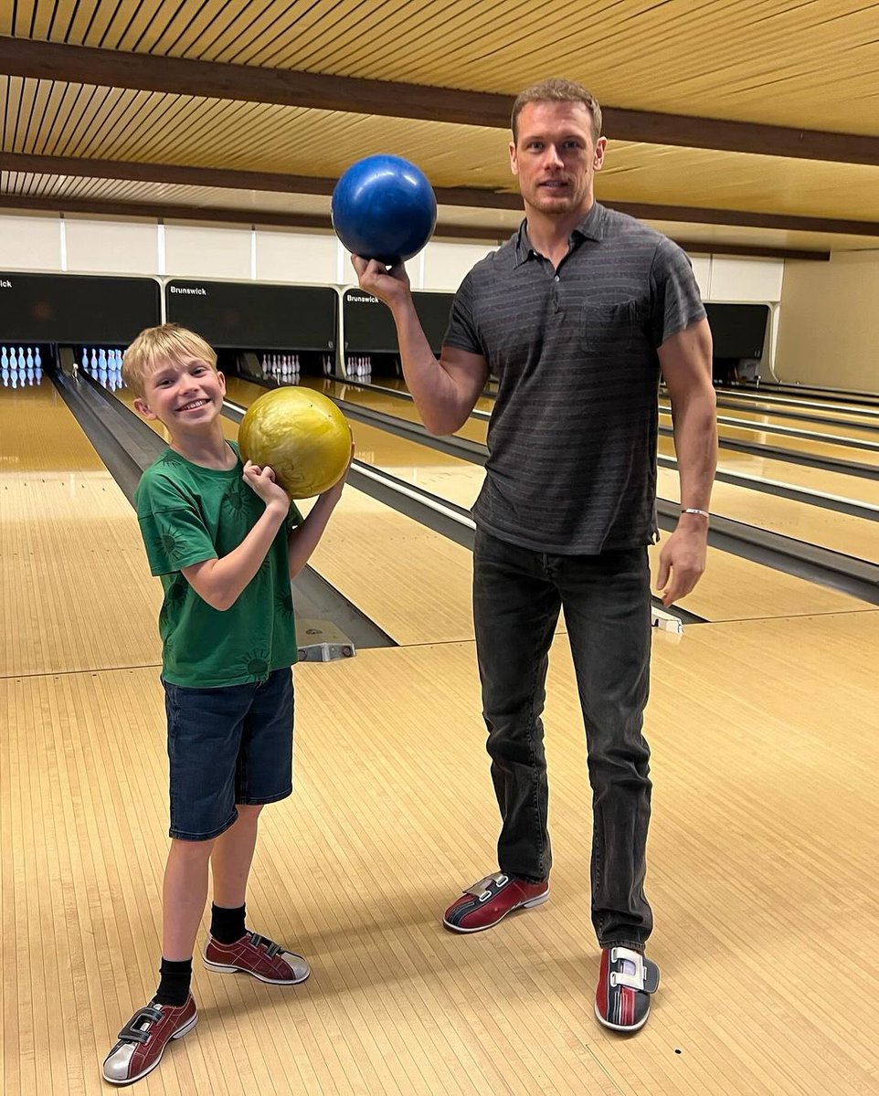 I'm looking forward to #TheCoupleNextDoor. I know I'm going to love this series, <a href="/SamHeughan/">Sam Heughan</a> 's interpretation and with all the incredible opinions I'm reading I still want more than to see it here in Spain on December 4 #SamHeughan 🩵🎬👏👏