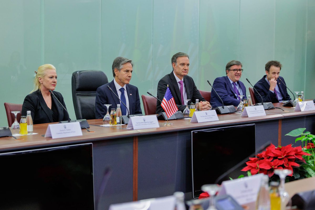 Bujar Osmani (@bujar_o) on Twitter photo Honored to host <a href="/SecBlinken/">Secretary Antony Blinken</a> in #Skopje. As strategic partners & <a href="/NATO/">NATO</a> allies we stand united in our support for 🇺🇦 & condemn the Russian invasion. Welcome t/ decision to open the path for #Malta as #OSCE2024 CiO. Looking forward to deepening 🇲🇰 🇺🇸 ties w/in the #StrategicDialogue Honored to host <a href="/SecBlinken/">Secretary Antony Blinken</a> in #Skopje. As strategic partners & <a href="/NATO/">NATO</a> allies we stand united in our support for 🇺🇦 & condemn the Russian invasion. Welcome t/ decision to open the path for #Malta as #OSCE2024 CiO. Looking forward to deepening 🇲🇰 🇺🇸 ties w/in the #StrategicDialogue