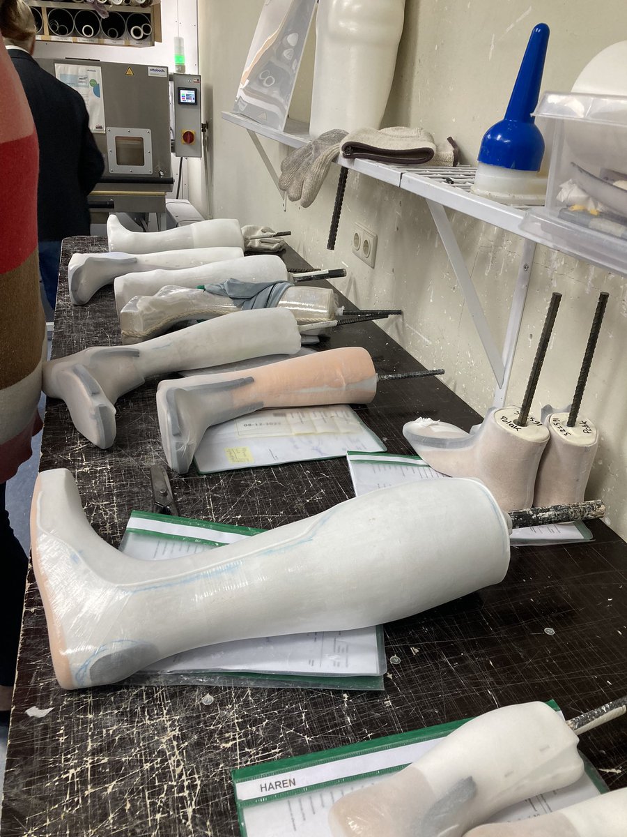 Vanochtend met de ambassadeurs gehandicaptensport <a href="/SportFryslan/">Sport Fryslân</a> op bezoek bij OIM (Orthopedisch Instrumentmakerij) te Leeuwarden. Wat een vakwerk en wat een dankbaar werk! oim.nl