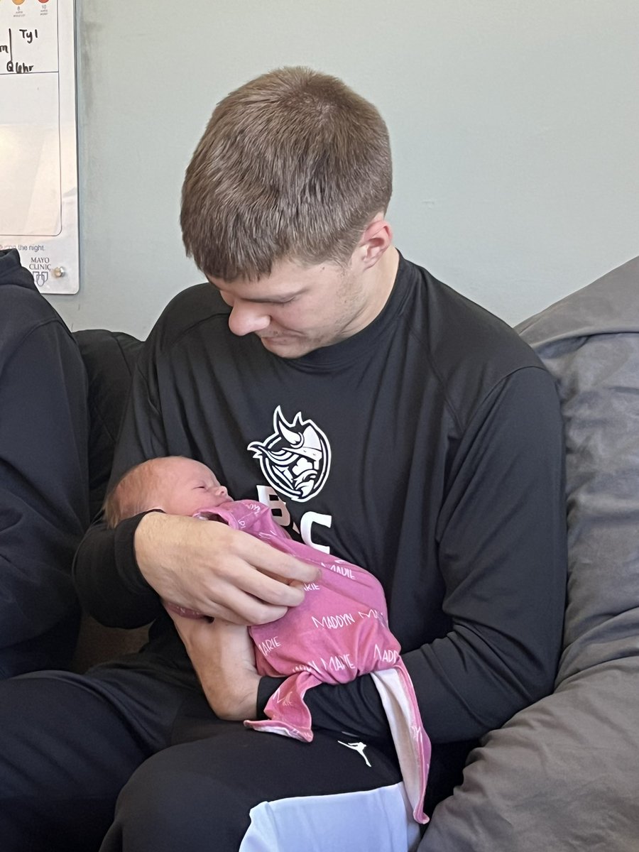 Ryan Hulke tweet media