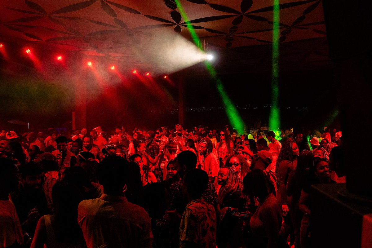 gondwana_Ke's tweet image. How it went down in #Dwana town 🚗 Looking back at these magical moments 📸 from Our #SundayOut showcase at The African Heritage House 🛖 Worry not, we’re busy plotting our return to #Dwanaland &amp;amp; it’s going to be special ❤️

📸: @Franciskiguta

@euggy_dj @surajkenya