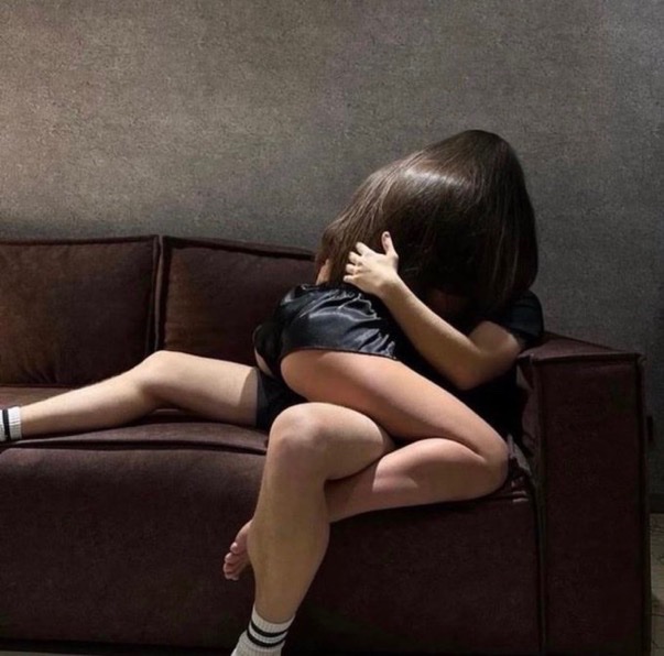 ousafadenhas's tweet image. sentar no colo pra beijar &amp;gt;&amp;gt;&amp;gt;&amp;gt;&amp;gt;&amp;gt;&amp;gt;