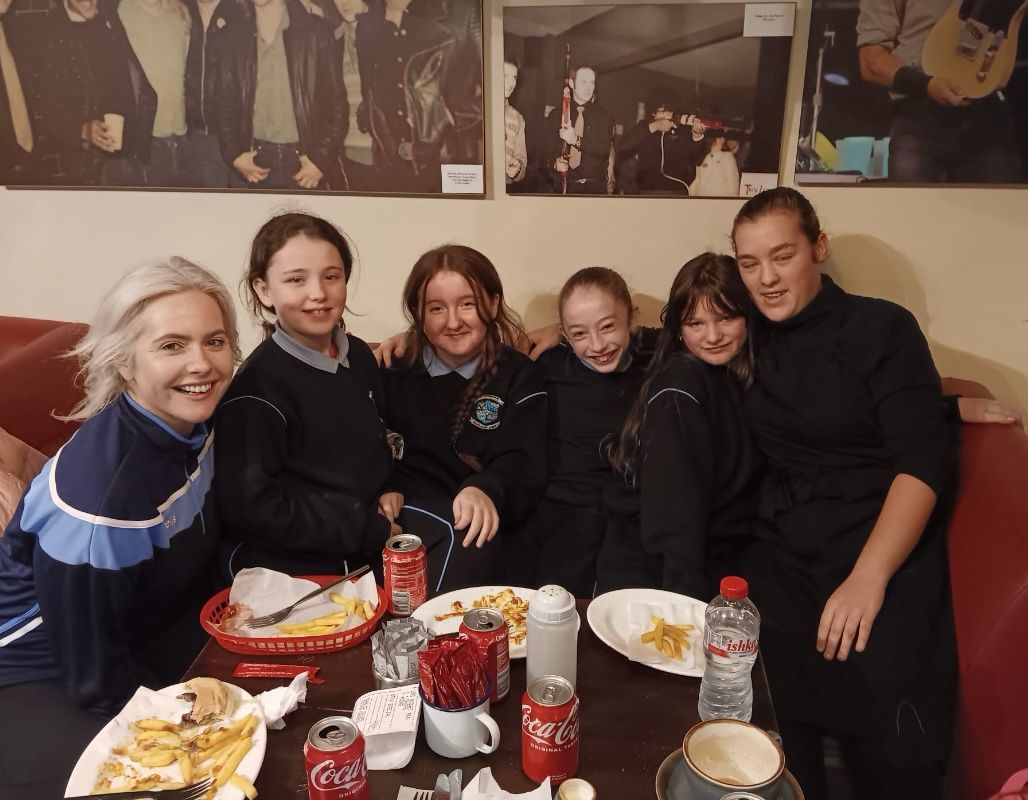 stmarysnsLK's tweet photo. Well done to our 6th class girls who have completed the Coping Power programme 👏🏻 They worked very well together on their poster project "Avoiding Peer Pressure" and celebrated the end of our group with a trip to favourites Stix and Penneys 🛍️ #CopingPower #LifeSkills https://t.co/C5JKL4tu9L
