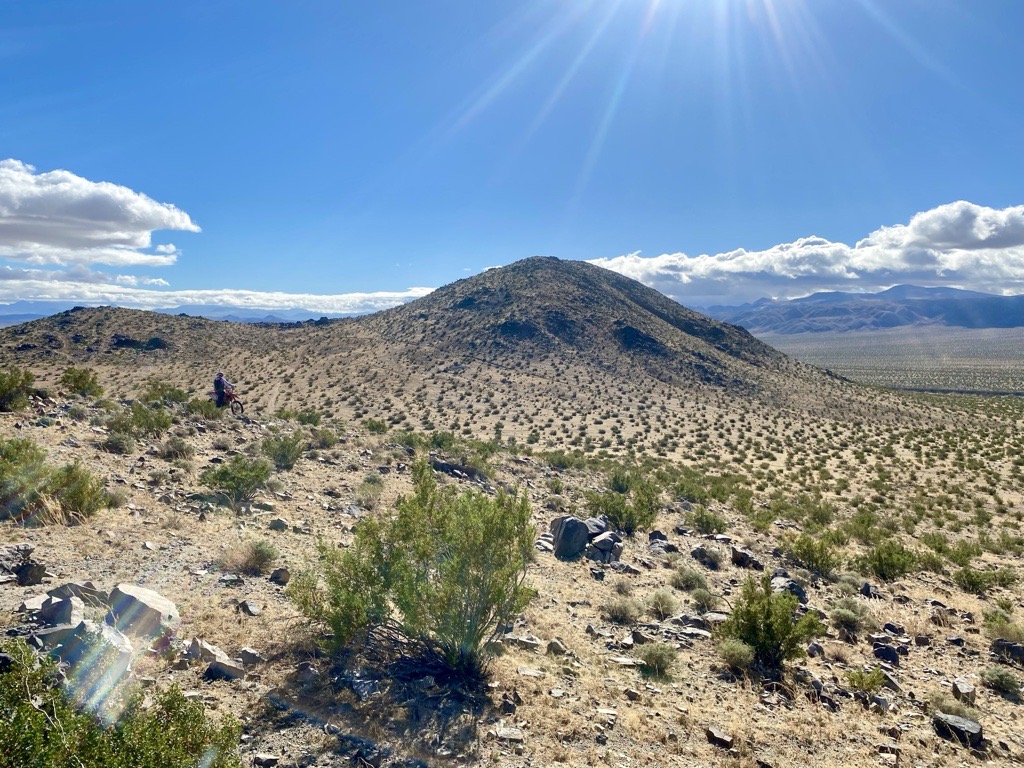 ‘Tis the season for #OHV adventures in the stunning California desert. Dust off your dirt bike and head to the breathtaking Spangler Hills Off-Highway Vehicle Area within the Ridgecrest Field Office. To learn more about the area: ow.ly/1Z5M50QbIZc