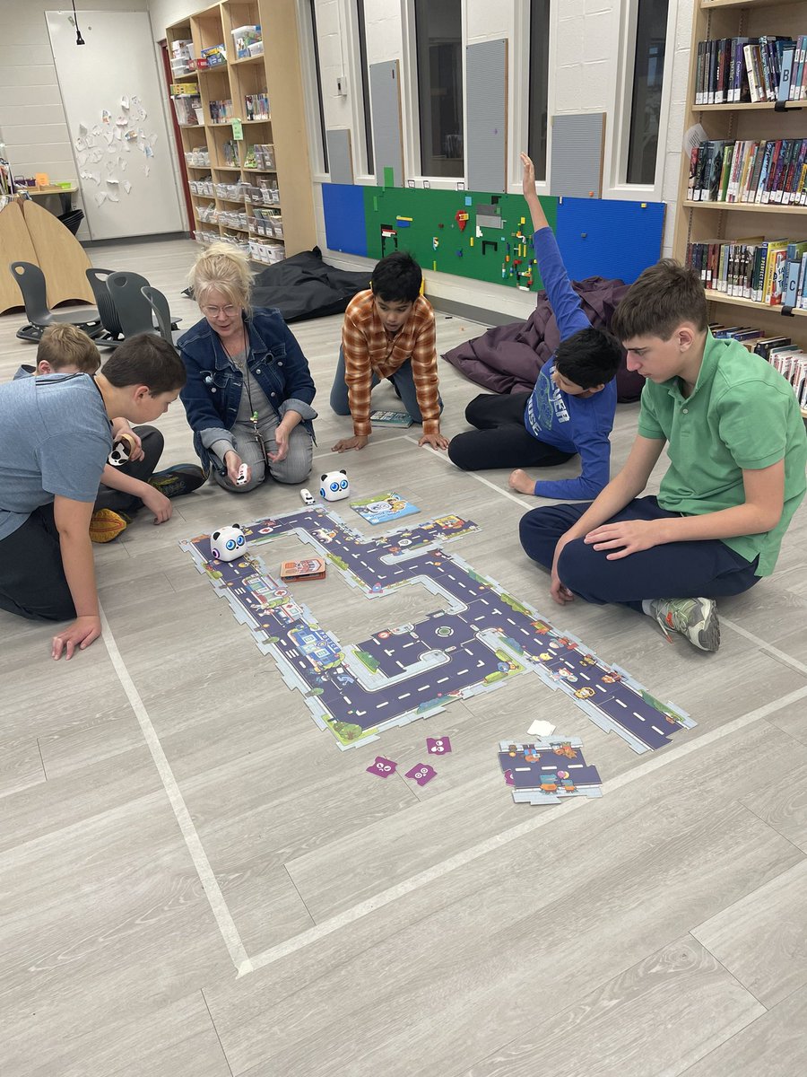 mrspilozzi's tweet image. Exploring mTiny. Coding is so cool. We’re making connections to our class read aloud “A Rovers Story”! @SJPIIOakville @SJPIILibrary