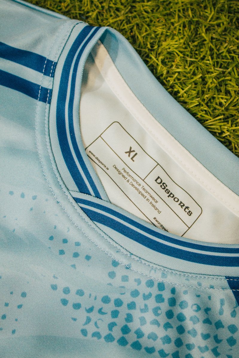 dssportswear_'s tweet photo. Congratulations to @ballyroanabbeygaa winning the u20 last Sunday! 🏐

Happy to kit out the lads and get these gorgeous cross-collar training tops designed and produced in 3 days 🔥

#dssports #ballyroan #gaa #football #u20 #winners https://t.co/kmaoTNhDEf