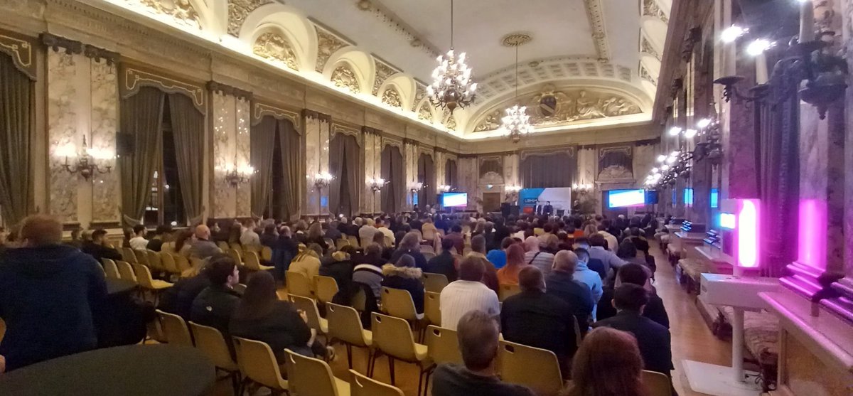 Gala de l´#industrie de l´Aube organisé par l´<a href="/uimm/">UIMM La Fabrique de l'Avenir</a> <a href="/PoleFormationCA/">Pôle Formation UIMM Champagne-Ardenne</a> dans les salons de la <a href="/VilledeTroyes/">Ville de Troyes</a> :  l´importance de mettre en valeur les acteurs industriels entrepreneurs et collaborateurs pour susciter fierté et créer des vocations chez les jeunes et demandeurs d´emploi