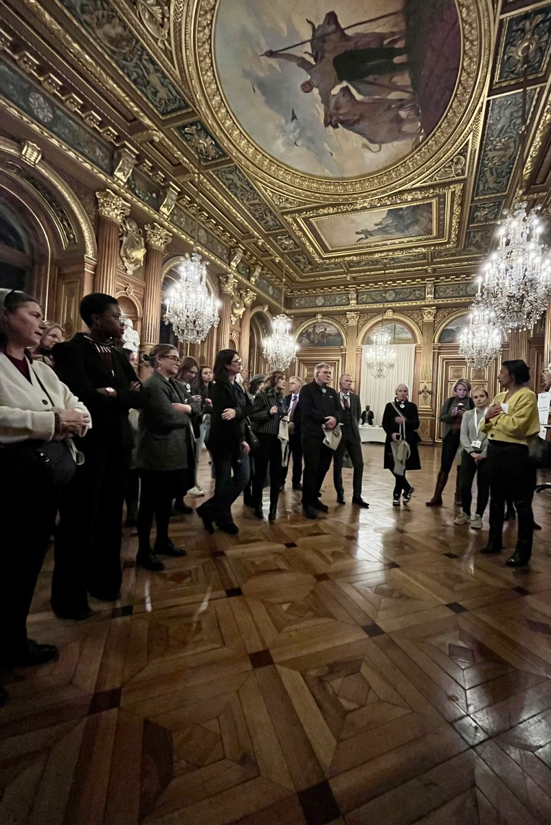 afafgabelotaud's tweet photo. J’ai le plaisir d’accueillir ce soir, une délégation de villes européennes et américaines de l’OCDE, venues pour partager des expériences de formation et des initiatives inclusives, en marge de Diversi’tech. #pariscode https://t.co/OohYlCRl2o