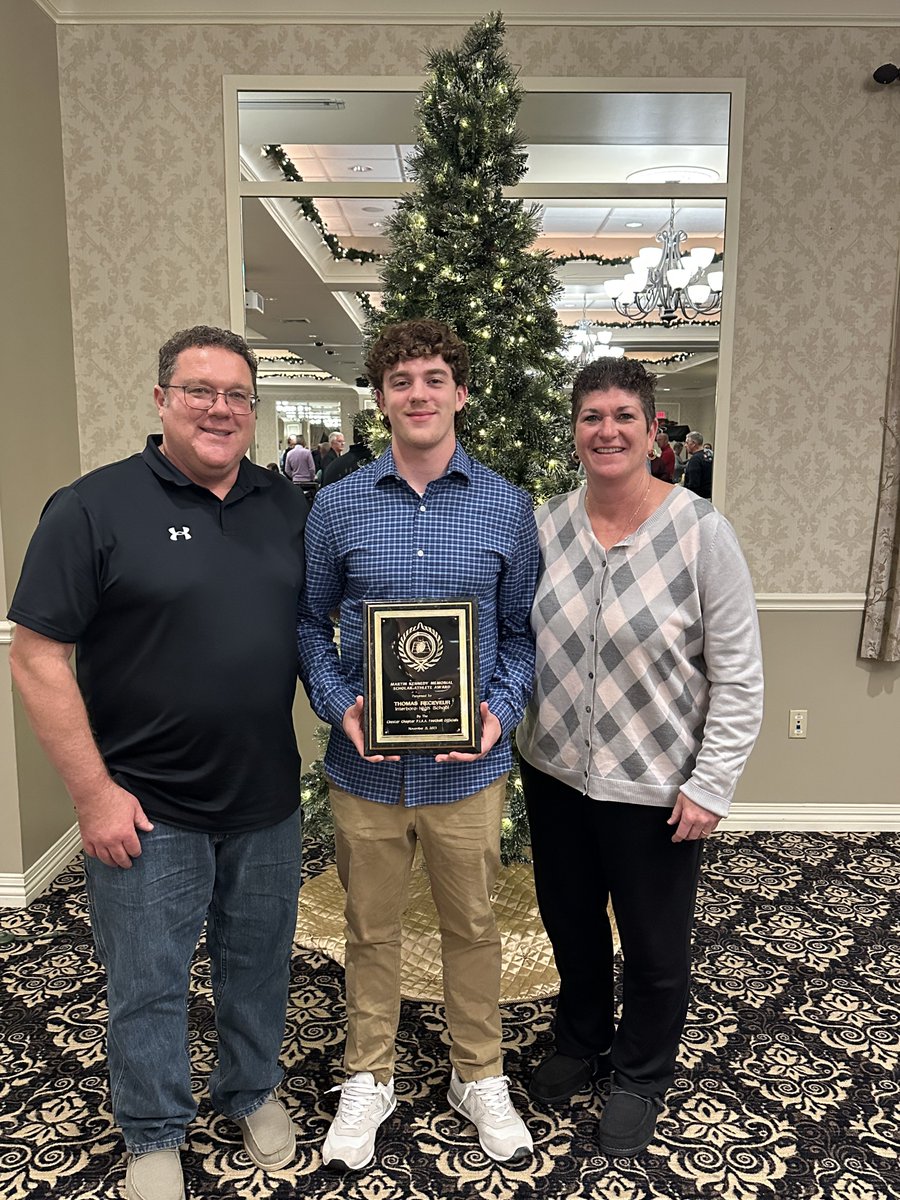 Congratulations to THOMAS RECEVEUR, family and Interboro High School for receiving the MARTIN KENNEDY MEMORIAL
SCHOLAR-ATHLETE AWARD.