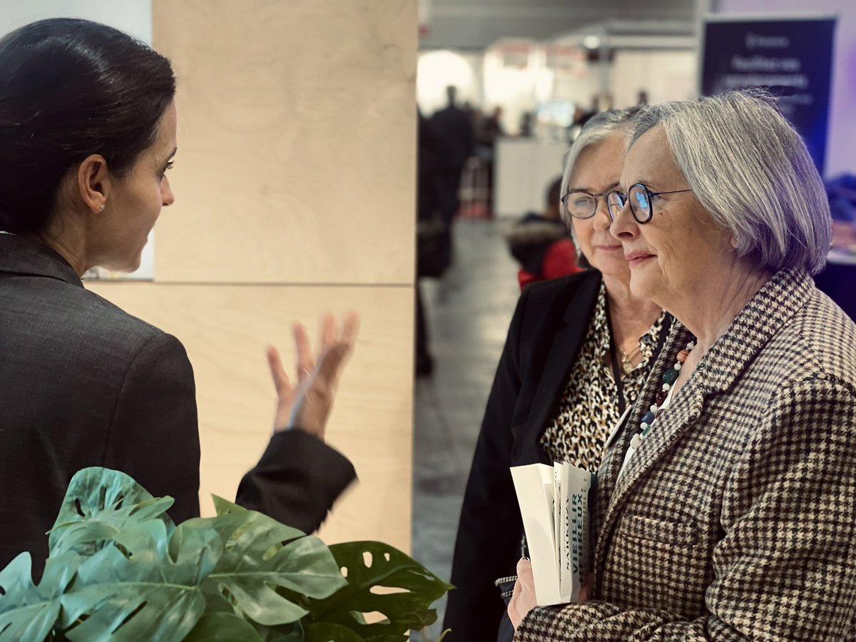 🏠 J’ai eu le plaisir de me rendre cette année à nouveau au Salon des services à la personne et de l'emploi à domicile / Silver Economy Expo, et d’échanger avec les professionnels du secteur.