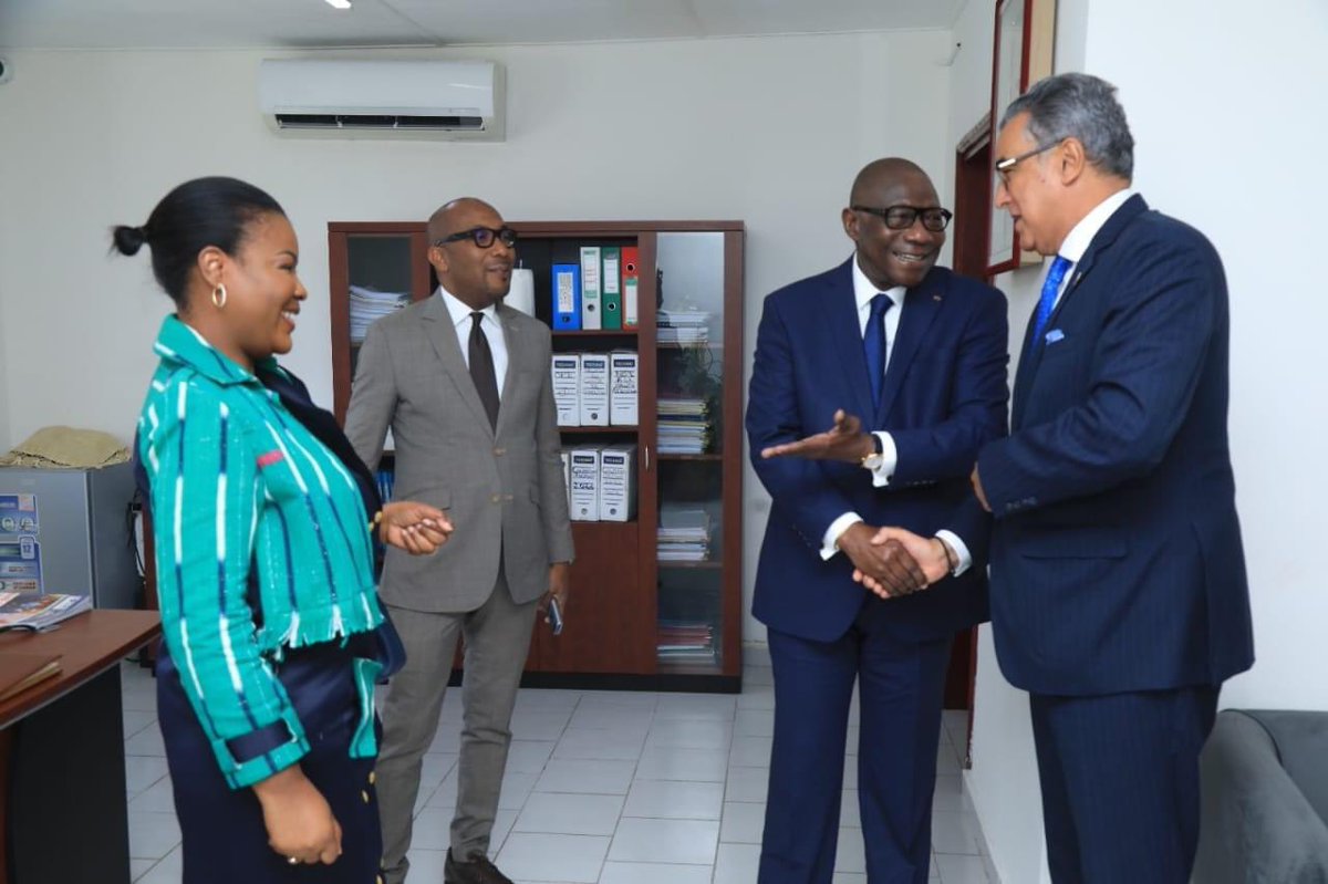 CapitalConnect6's tweet photo. À 45 jours du coup d'envoi de la CAN 2023, notre DG, Mme Nadine Bla, a rencontré le Président du @COCAN_2023, Ministre François Amichia, exprimant un fort soutien pour faire de cette CAN la meilleure de notre histoire. Nous remercions le COCAN pour sa confiance. 
#CapitalConnect https://t.co/I8W9ATHS4b