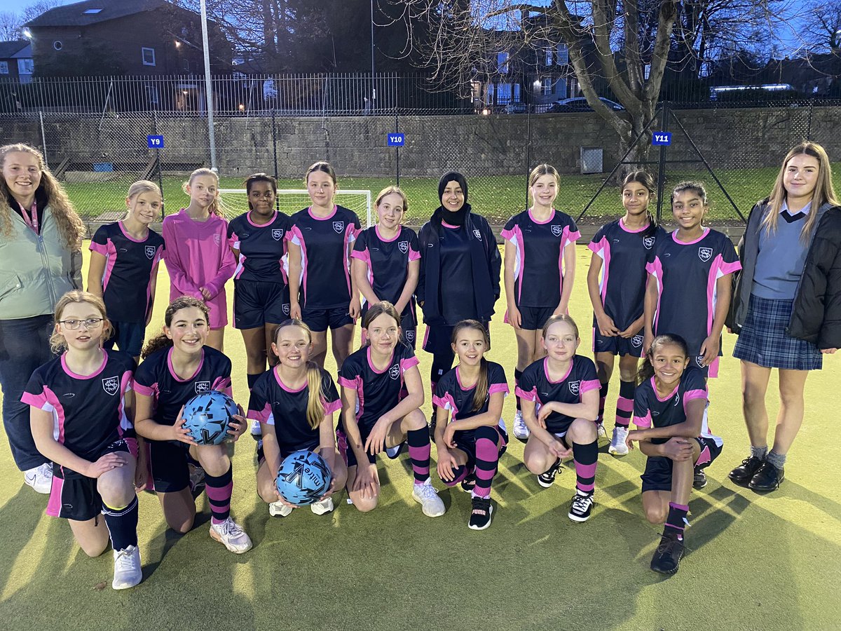 Football friendly v Westbourne tonight. Well done to everyone who played so well in the freezing cold! 🏐👊🏻👍🏻❄️