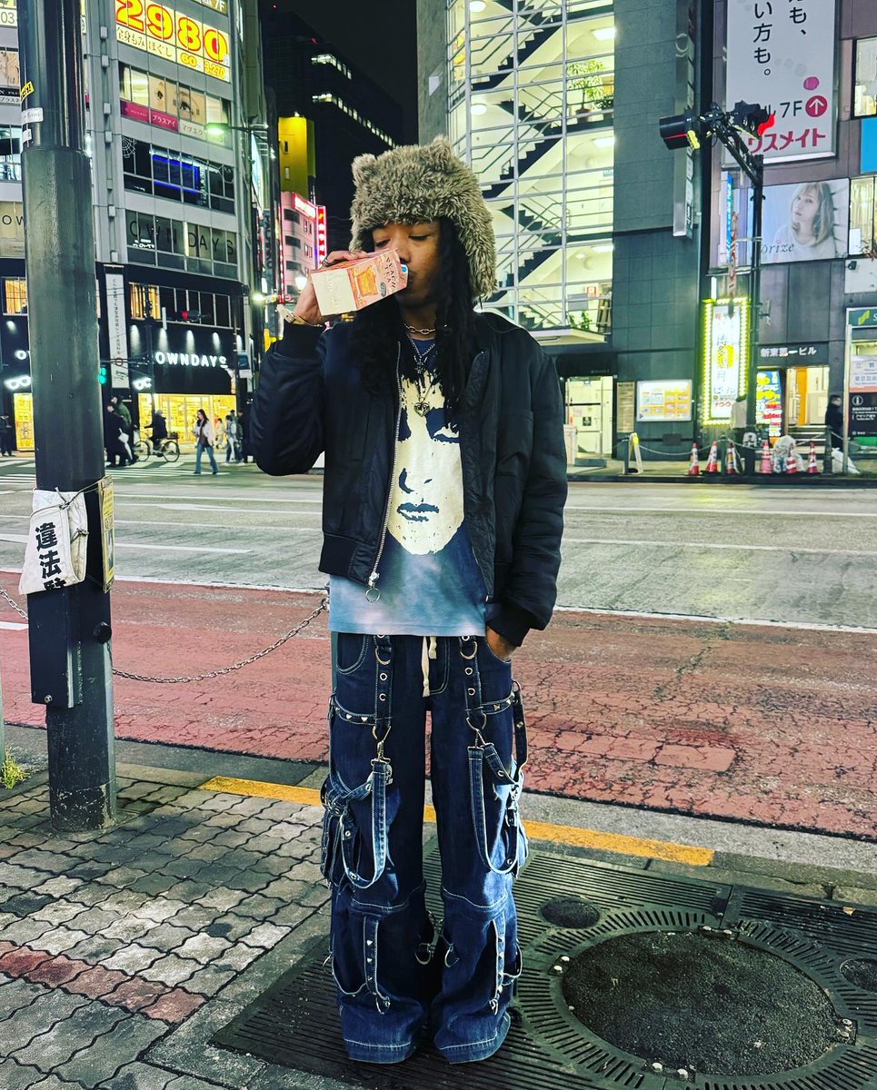 spacegodkami's tweet photo. In Tokyo sippin PEaCH TEA +++ feelin grateful &amp; appreciated 🫶🏽💫💫💫 tysm https://t.co/JZgxwOQrqW