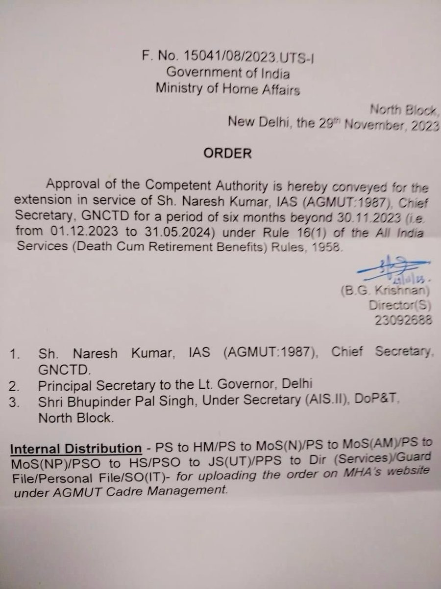 YogeshAttray's tweet image. सुप्रीम कोर्ट के आदेश के बाद गृह मंत्रालय ने दिल्ली के मौजूदा मुख्य सचिव श्री नरेश कुमार जी का कार्यकाल 31 मई 2024 तक बढ़ाने का आदेश जारी किया ।
हार्दिक बधाई @iasnkumar जी 
#Delhi #NareshKumar