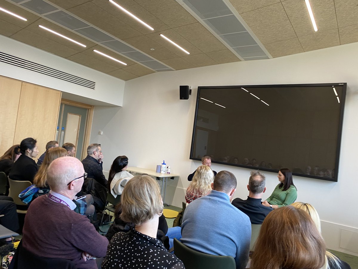 Fantastic Faculty Research Quarterly Meeting today. Great buzz &amp; impressive presentations demonstrating the breadth &amp; excellence of our health &amp; well-being research. <a href="/Stirling_Health/">Stirling Uni Health</a> @NMAHPRu <a href="/Stir_AcadSport/">Academic Sport at Stirling</a>  1/2