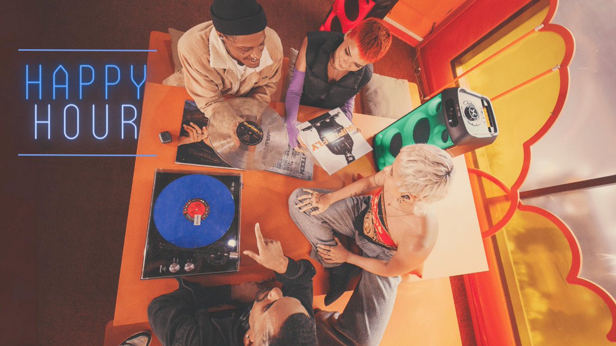PolyvoxAudio's tweet photo. Quarta também é dia de happy hour. Qual é a sua trilha perfeita para um happy hour?! 

Quer saber mais sobre o Toca Disco Belt Drive das Polyvox ? Acessa aqui https://t.co/wyFYrczBg8

#musica #disco #vinil #tocadisco https://t.co/Utf3ia7YwP