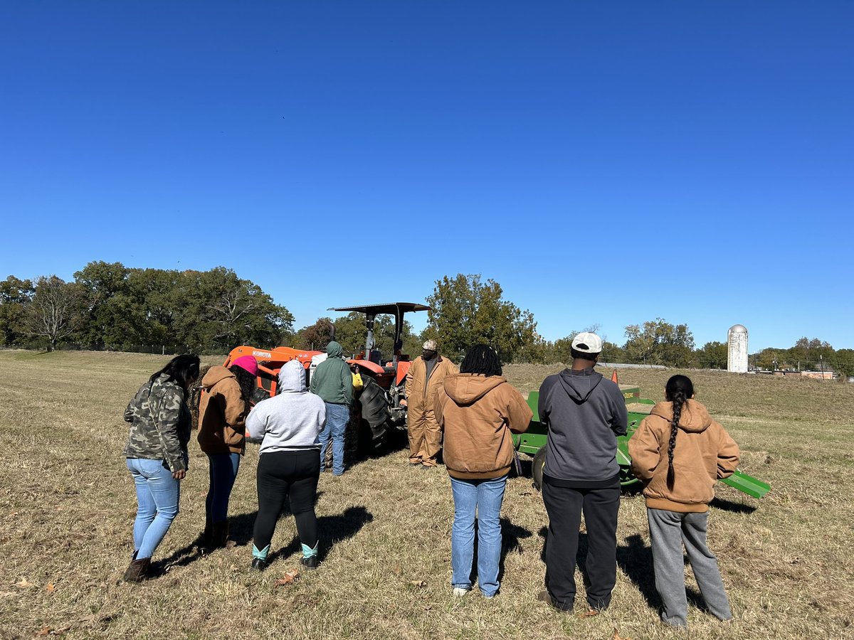AlcornFFA's tweet photo. Thank you to our Agricultural Extension Program for giving us the unique opportunity to become tractor certified. 🚜✅ https://t.co/QB9QKdsrMl