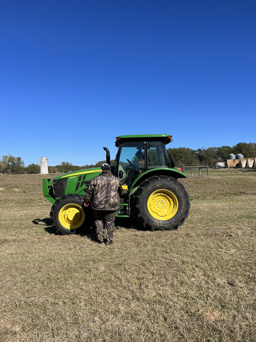 AlcornFFA's tweet photo. Thank you to our Agricultural Extension Program for giving us the unique opportunity to become tractor certified. 🚜✅ https://t.co/QB9QKdsrMl