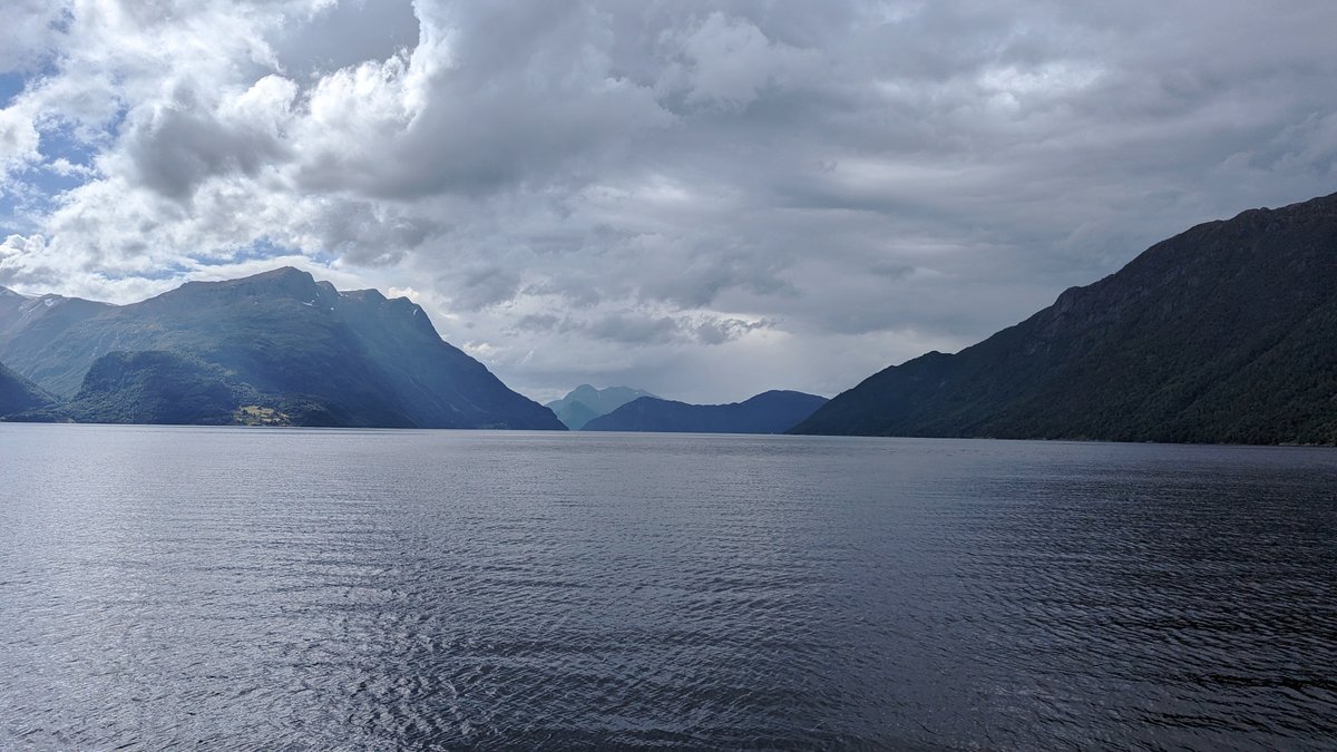 k4imik4ze's tweet photo. Vestland, Norwegen 🇳🇴 https://t.co/rlWV7n6DgS