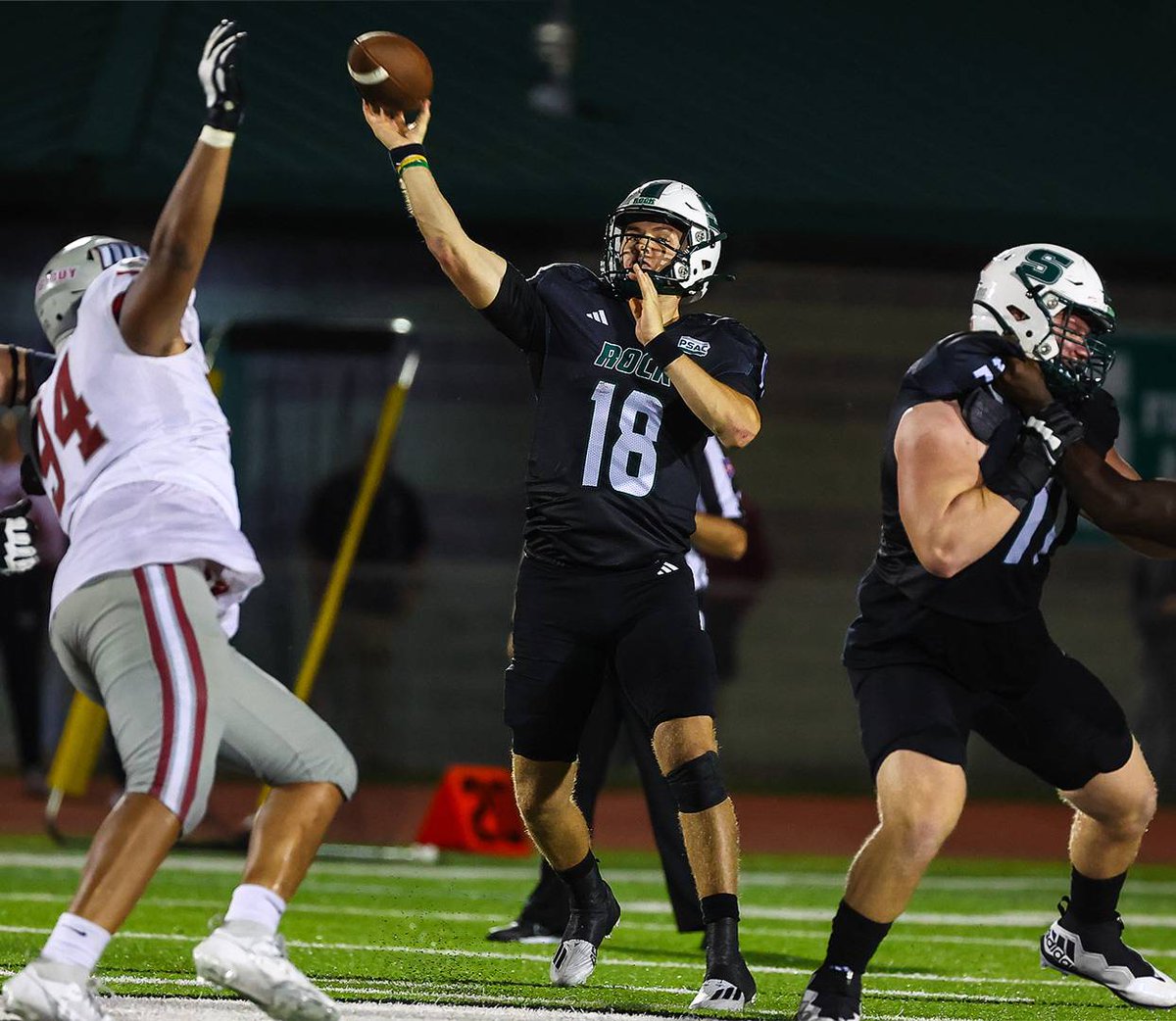 New Oxford's Brayden Long got his first chance to be a college starting QB this fall. He's now a finalist to be the Heisman of NCAA Division II football. ydr.com/story/sports/h…