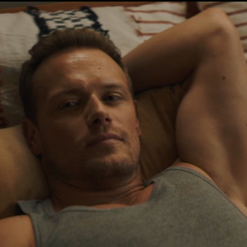 When he looks at you...🫠