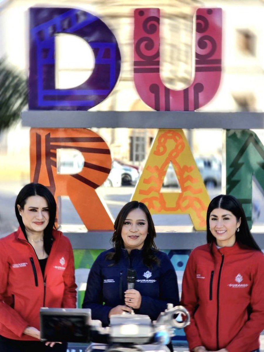 LaloSerranoZ's tweet photo. #Interesante

Son tres mujeres duranguenses, de las mejores en el @gobdgo. Dan ejemplo a muchos funcionarios, de cómo se entrega con pasión al servicio de #Durango. 
Son tres damas en diferentes áreas, pero con un mismo propósito.
@alejandrat8a @Cindyglez_ @MayteManzanera https://t.co/pzVngA9blm