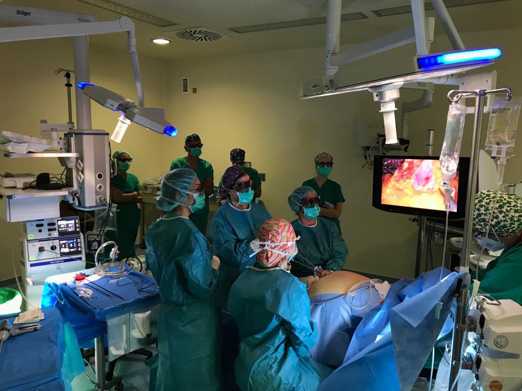 Rsanchezsantos (@raquelsanchezdr) on Twitter photo Hemos pasado un par de jornadas quirúrgicas fantásticas con nuestros compañeros de #Oporto, #Madrid y #Barcelona en nuestro curso MET de #cirugia de la #obesidad en #Vigo Gracias #olympus #singleport <a href="/apozo_surgical/">Alicia Pozo</a> <a href="/obesidadSECO/">SECO - Sociedad Española de Cirugía de la Obesidad</a> <a href="/aec_obesidad/">AEC-SECO</a> <a href="/igmaruri/">Dr. Maruri</a> <a href="/OteroDra/">Dra. Isabel Otero</a> <a href="/cirugiavigo/">cirugiavigo_HAC</a> Hemos pasado un par de jornadas quirúrgicas fantásticas con nuestros compañeros de #Oporto, #Madrid y #Barcelona en nuestro curso MET de #cirugia de la #obesidad en #Vigo Gracias #olympus #singleport <a href="/apozo_surgical/">Alicia Pozo</a> <a href="/obesidadSECO/">SECO - Sociedad Española de Cirugía de la Obesidad</a> <a href="/aec_obesidad/">AEC-SECO</a> <a href="/igmaruri/">Dr. Maruri</a> <a href="/OteroDra/">Dra. Isabel Otero</a> <a href="/cirugiavigo/">cirugiavigo_HAC</a>