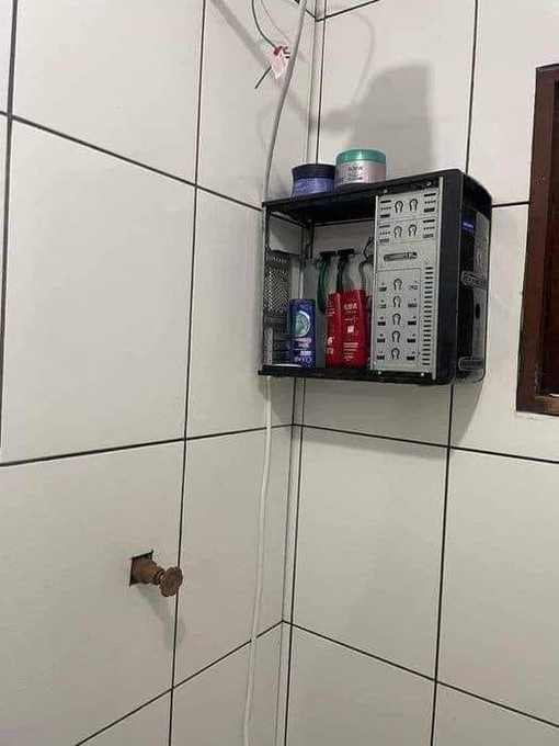 who took a picture of my bathroom?