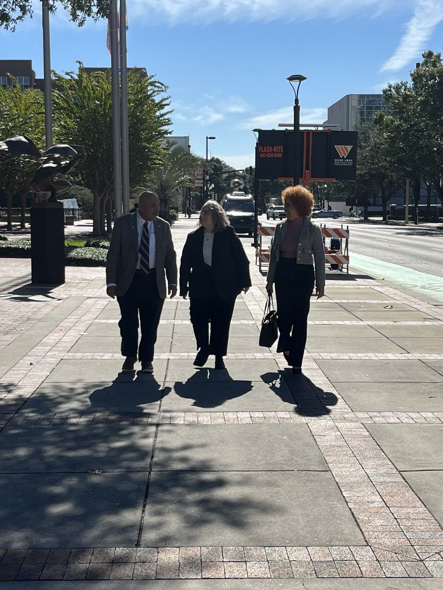 We are not walking out!!!!! No nos vamos!!!!