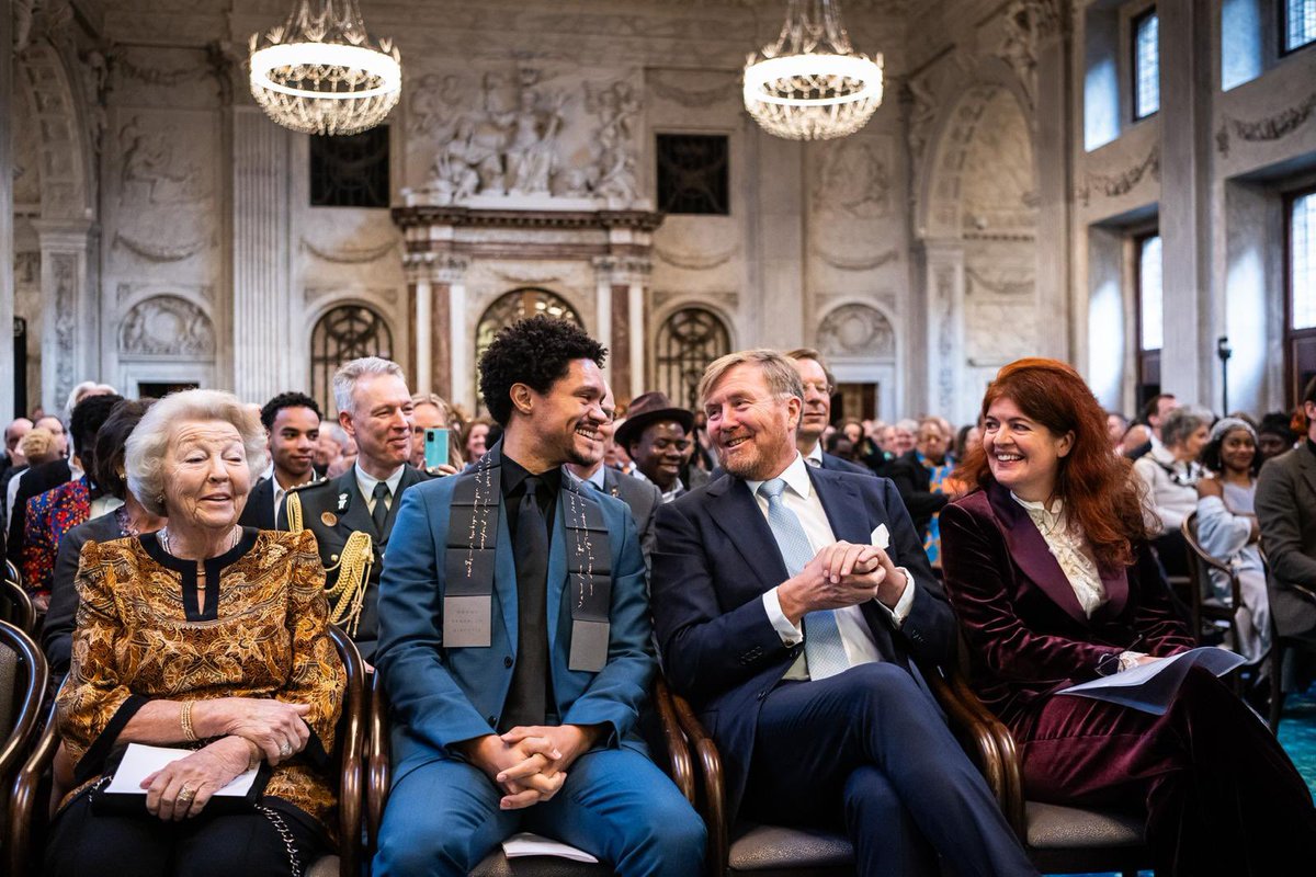 Trevornoah's tweet photo. Thank you for the warm welcome Netherlands! 🇳🇱 It was truly an honour to be awarded the 2023 Erasmus Prize!! 🙏🏽 Special thanks to the Praemium Erasmianum Foundation, His Majesty the King Willem-Alexander, & The Royal Family. Humberto Tan, for the delightful conversation and lastly, everyone that attended last night in Amsterdam!! 🙏🏽
