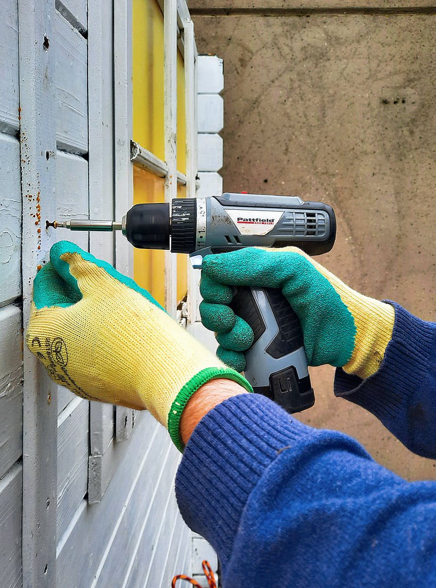 safety_apparel's tweet photo. Your hands are one of your most important tools. Protect them from contamination and infection that may occur on-site by finding the right safety glove for every application.

Shop now: https://t.co/qRwCmG3rU9

#gloves #safetygloves #safetyapparelca #canada https://t.co/YTL1VVkSri