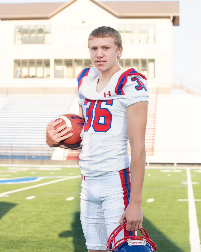 CbrownCourtney's tweet photo. It’s Wednesday Night and it’s Time for The Bixby Football Coaches Show hosted by @shawn_tiemann  Guest with Player Guest Senior DB/WR  @ckirby_22 @docscm @jbrown6216 @BixbySpartanFB @tulsaanimal971 https://t.co/Txp4PiteYt