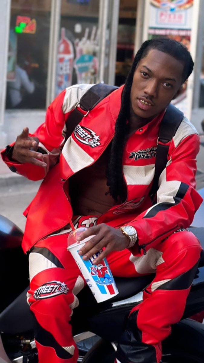 Hooligan_Tydo's tweet photo. Other kids grew up reading books I grew up watching Belly 
I fucked widd HotBoy Turk nigga I ain’t never wanna be Nelly https://t.co/YWCNICbB1s
