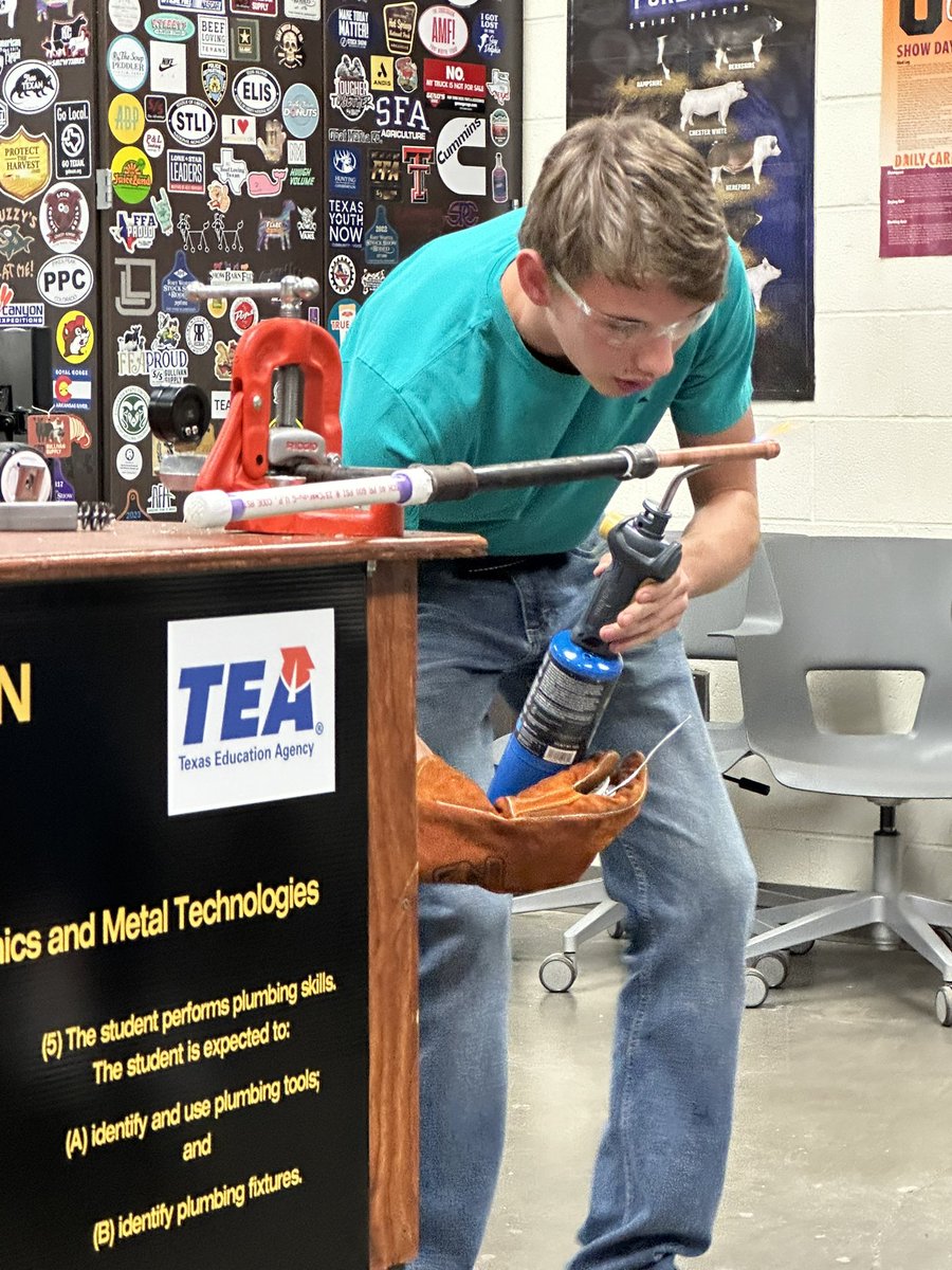 amykeith23's tweet photo. If you ever want to feel unskilled, stop by the Ag classroom at Kaufman High School.  Good luck at STATE! https://t.co/vbnZ7uNz2G