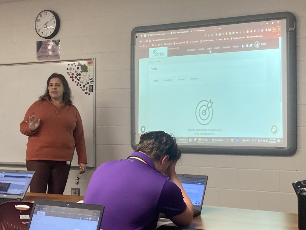 DrRhondaWade's tweet photo. New teachers are reflecting on their instruction and setting goals using @SibmeApp @FloresvilleISD @FISD_Learners https://t.co/8BFX8E3UIc