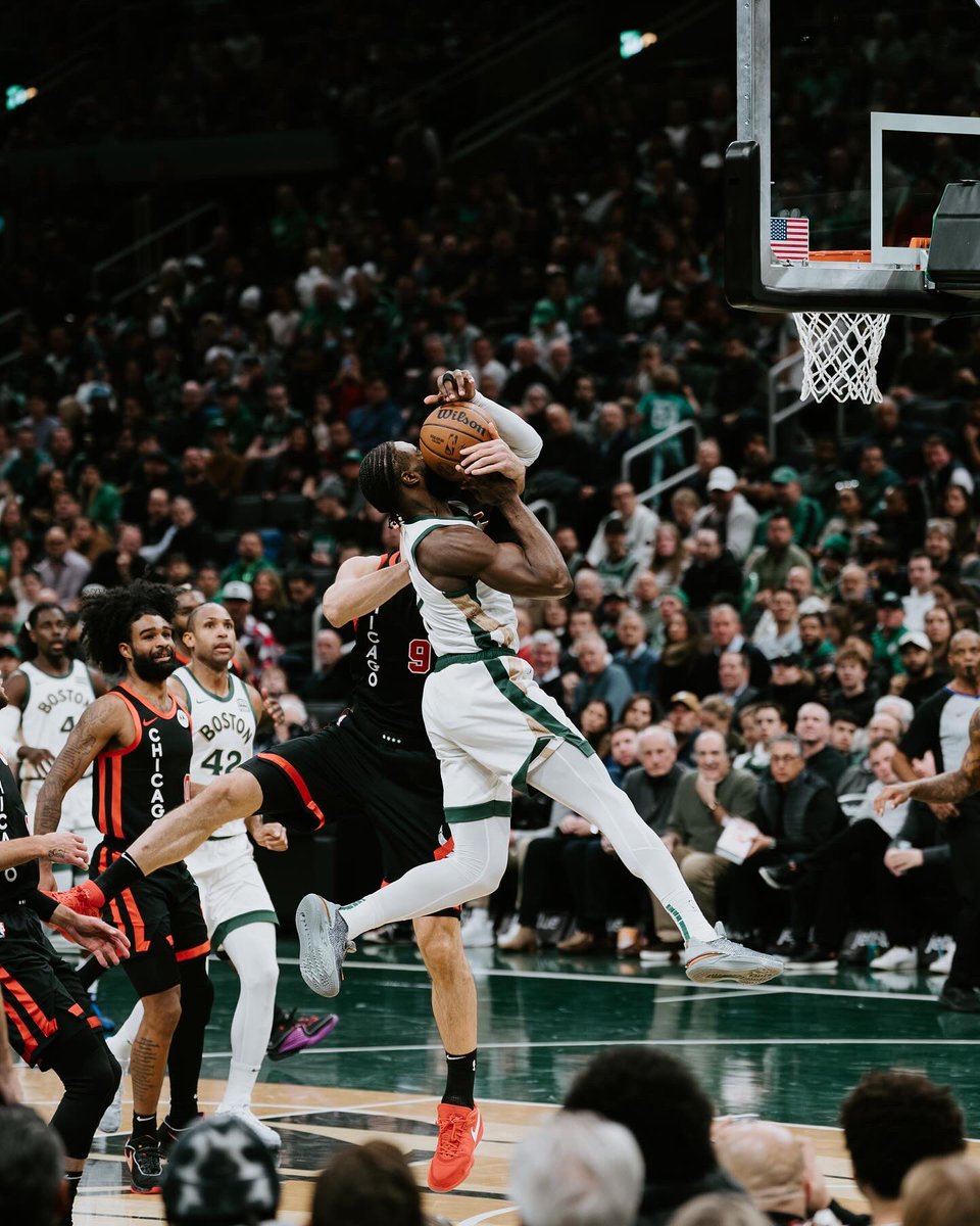Moving on to the knockout round 🍀#InSeasonTournament #NBA #NBATwitter #Boston #Celtics #BostonCeltics #CelticsWin #JaysonTatum #JaylenBrown