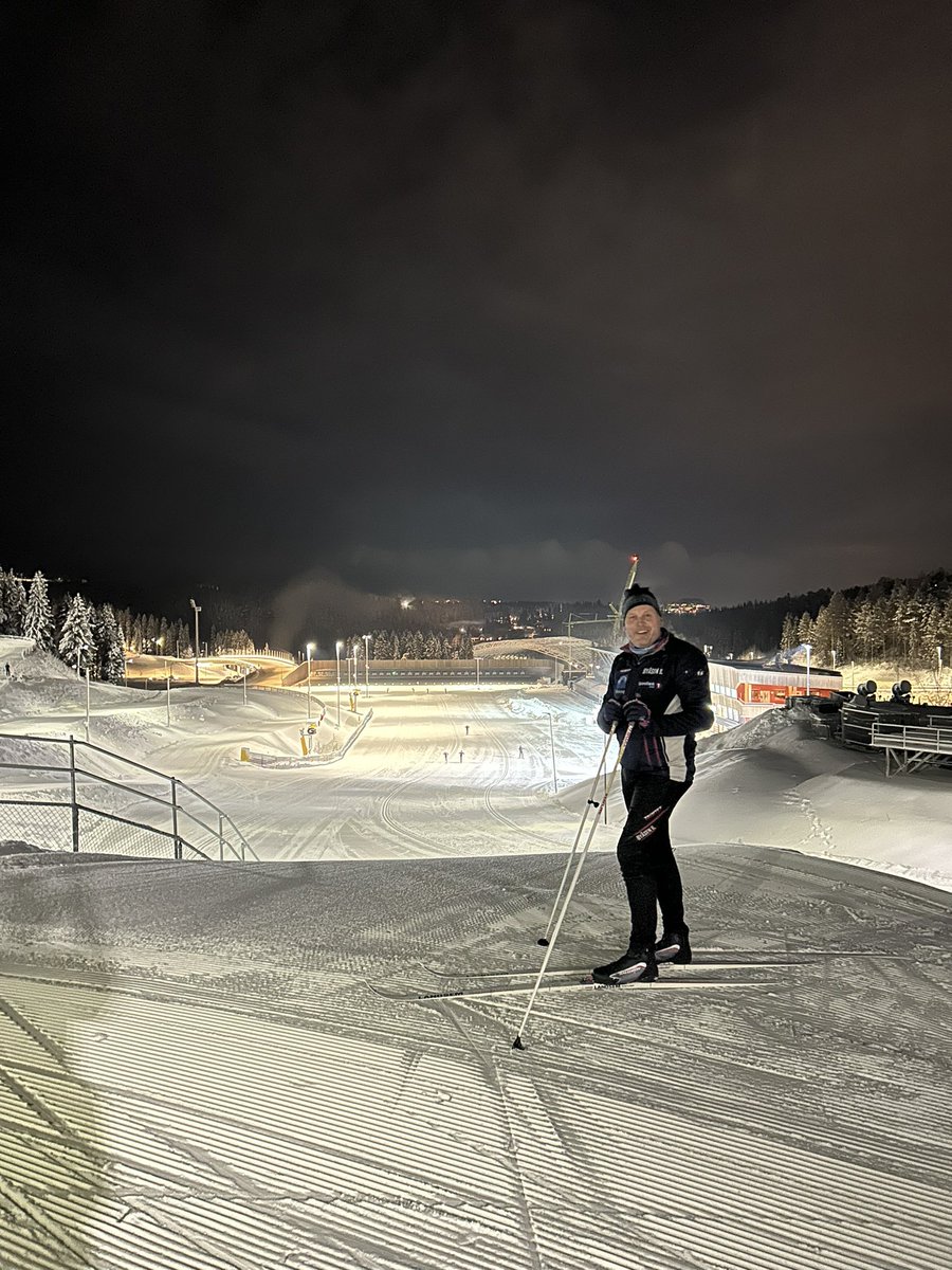 Strøkne forhold i Granåsen og løypene er klare til å ta i mot verdenseliten om 14 dager. Inntil da forteller løypesjefen at det er åpent for absolutt alle!