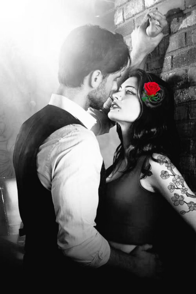 What I feel for you is that deeply strong, that wildly passionate. My kiss seeks the paths written on your hand, where my love run your hours without rest, Soft embrace of my thoughts to make you smile, through your river swim the yearnings of my heart.#You❤️