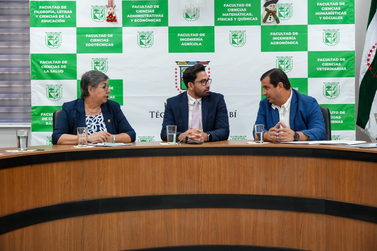 UTMManabi's tweet photo. 🎯 Se fortalecen acciones interinstitucionales 
El Dr. @santiagoquirof, rector UTM; y el Eco. @Leoorlandoa, Prefecto de Manabí, junto a miembros de sus respectivos equipos institucionales mantuvieron reunión de trabajo. https://t.co/M7StbxkSEa