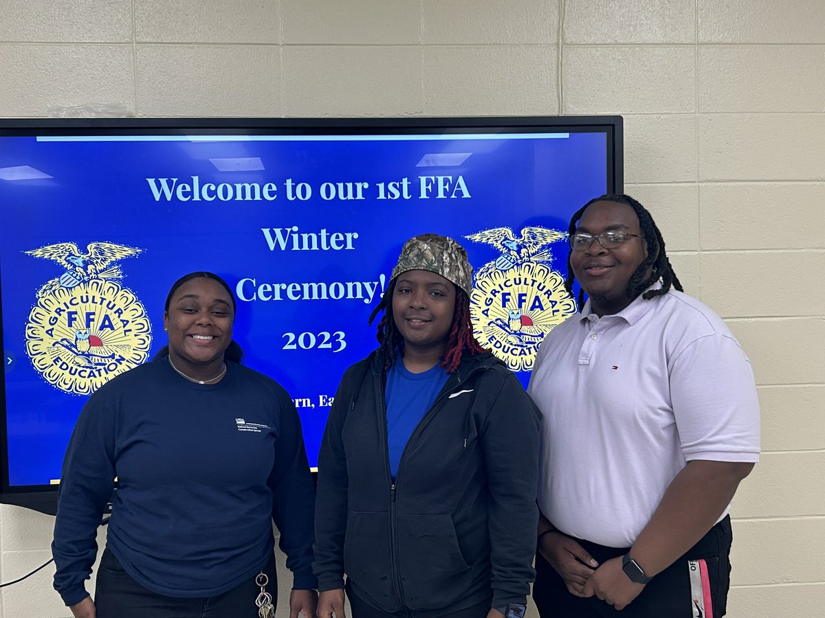 AlcornFFA's tweet photo. Alcorn FFA, we have so much in store for you all. We look forward to seeing you again in the spring . Happy Holidays ❄️💛💙 https://t.co/joKkmWelFy