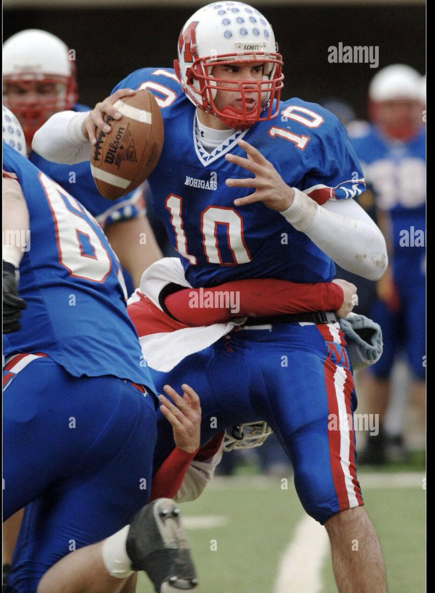 Maddox_Bowers16's tweet photo. Finished my football career at MHS with the 2nd most career passing yards behind the great Charlie Russell, 3rd most career TD passes,  and 3rd (Senior) and 5th (Junior) best passing seasons! @MohiganFootball https://t.co/LrcYJ06Y88