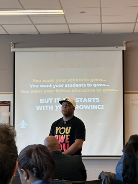 CPS Network 13 Dream Team (@network13t) on Twitter photo Deepest appreciation and gratitude for Dr. Eric Thomas(ET) <a href="/Ericthomasbtc/">Eric Thomas</a> for taking the time to inspire, motivate and share your knowledge and expertise with the Network 13 family! 🙏🏽 Deepest appreciation and gratitude for Dr. Eric Thomas(ET) <a href="/Ericthomasbtc/">Eric Thomas</a> for taking the time to inspire, motivate and share your knowledge and expertise with the Network 13 family! 🙏🏽