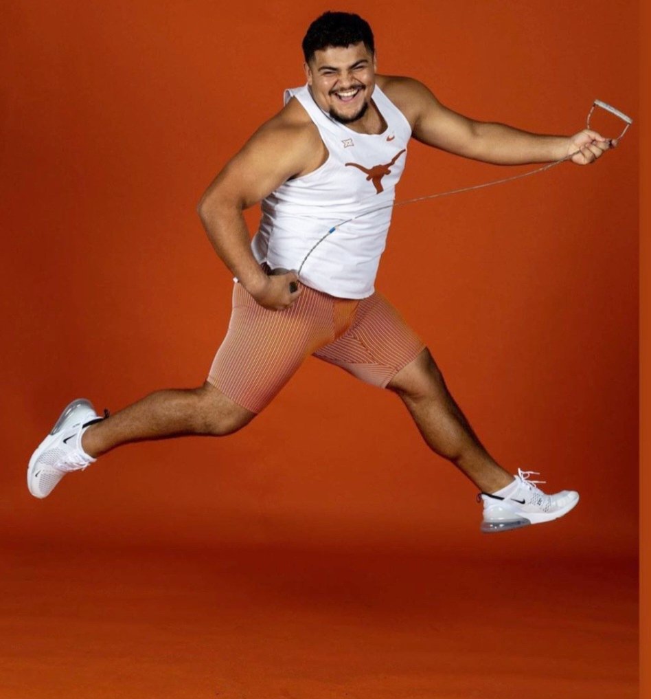 Just a Thrower livin it up, doing what he loves. Media day pics are in.🤘🫶 #shutupandthrowsomething 
#HookEm #Shotput #Hammer #TeamPinones #ECPROUD #SASTRONG