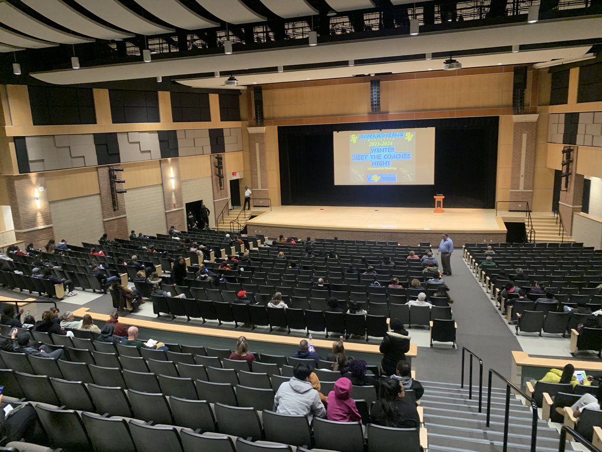 At SVHS we are all about professional growth. I am Honored to have assistant Athletic Director Chris Colbert take reigns for our Winter Meet the Coaches night. Truly enjoyed watching you present very important information for the upcoming winter  season. Great job!  #svproud💛💚