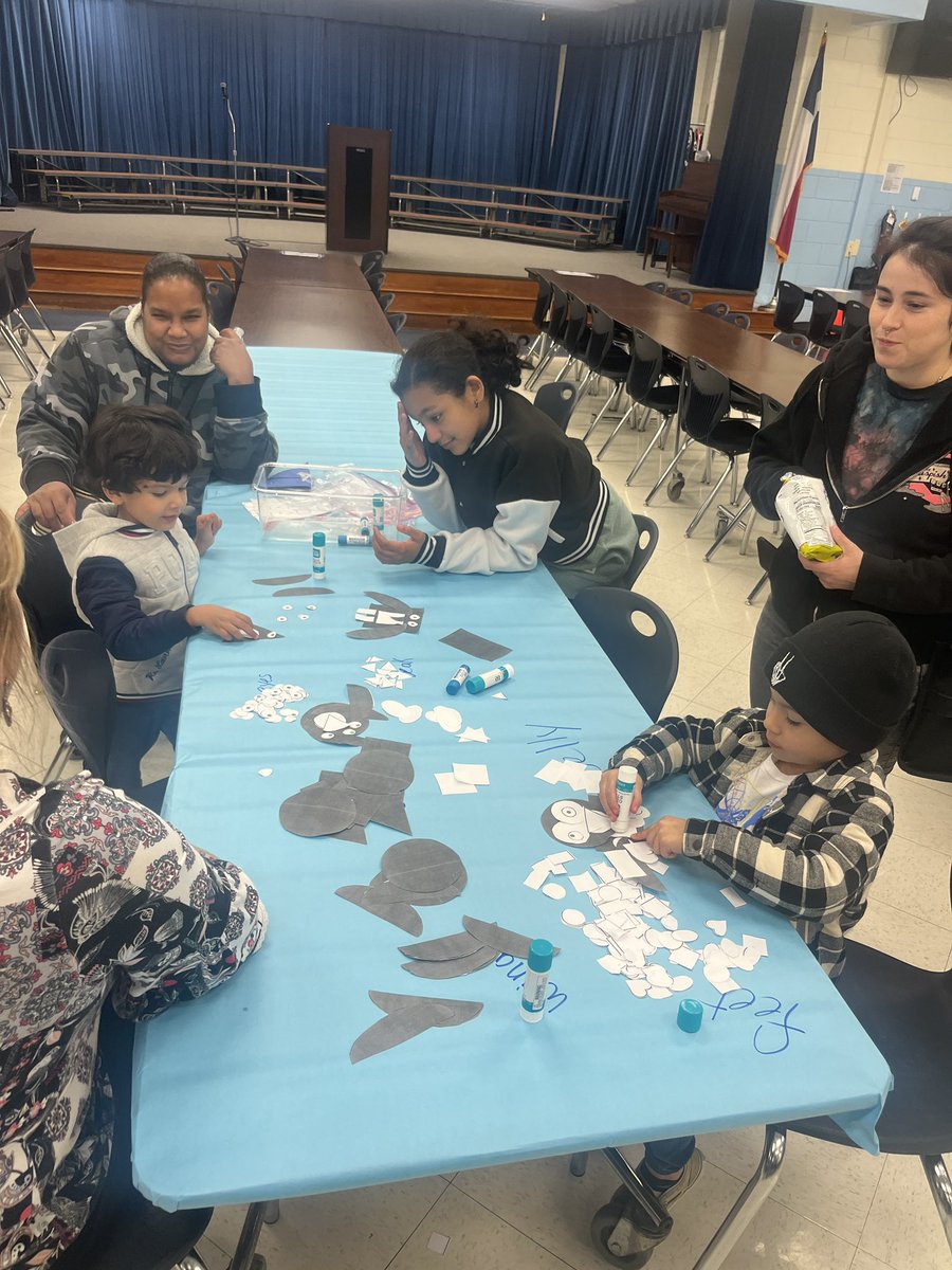 LundquistJess's tweet image. We had so much fun at our Pre-K Family Night! We loved getting ‘Koala’ty time with our families! Thanks to everyone one who came out to support us! @PreK_JanethA @NISD_ECE @NISD_Family 
💙🐨💛#TeamCCNation #IgniteLearning
#OutstandingTeachers @MarkGarcia0569 @NISDCarlosCoon